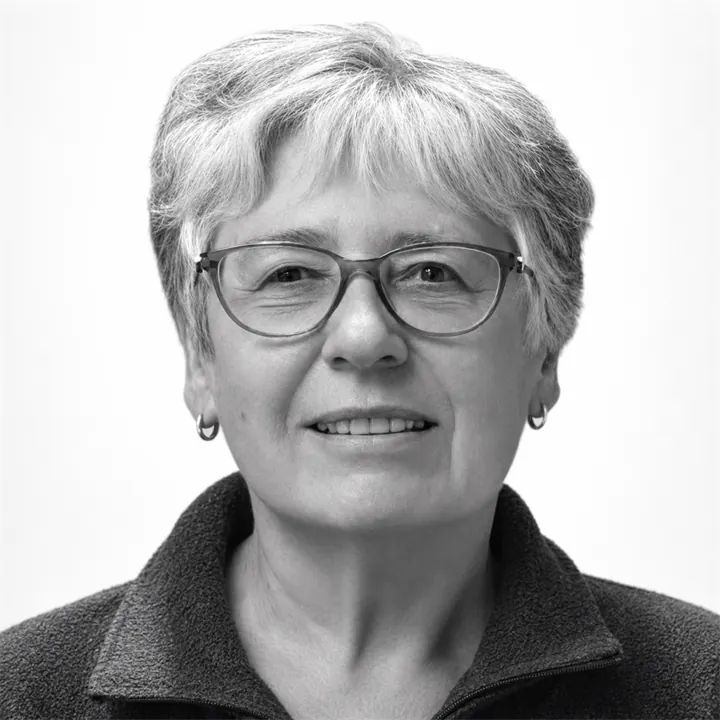 Dr. Victoria Donnelly headshot